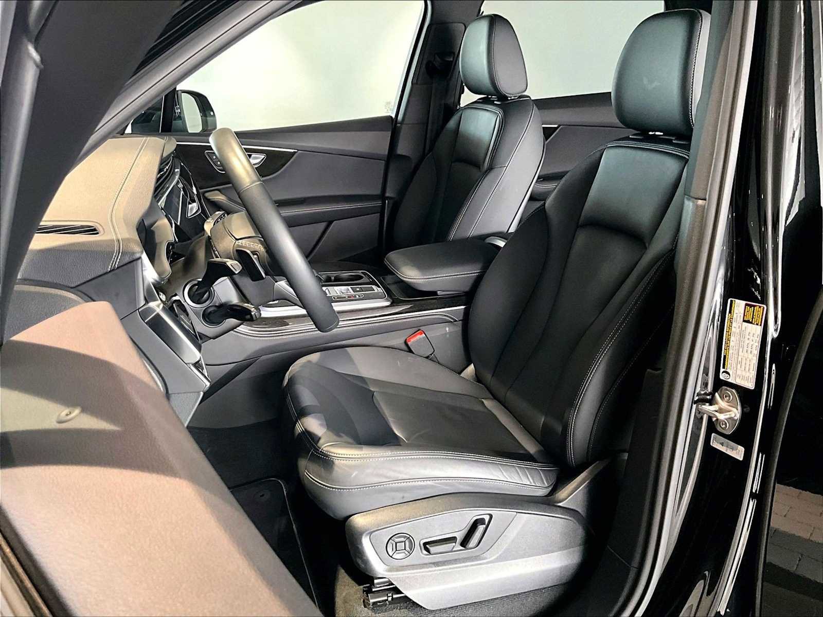 Used 2025 Audi Q7 3.0T Premium Plus image 8