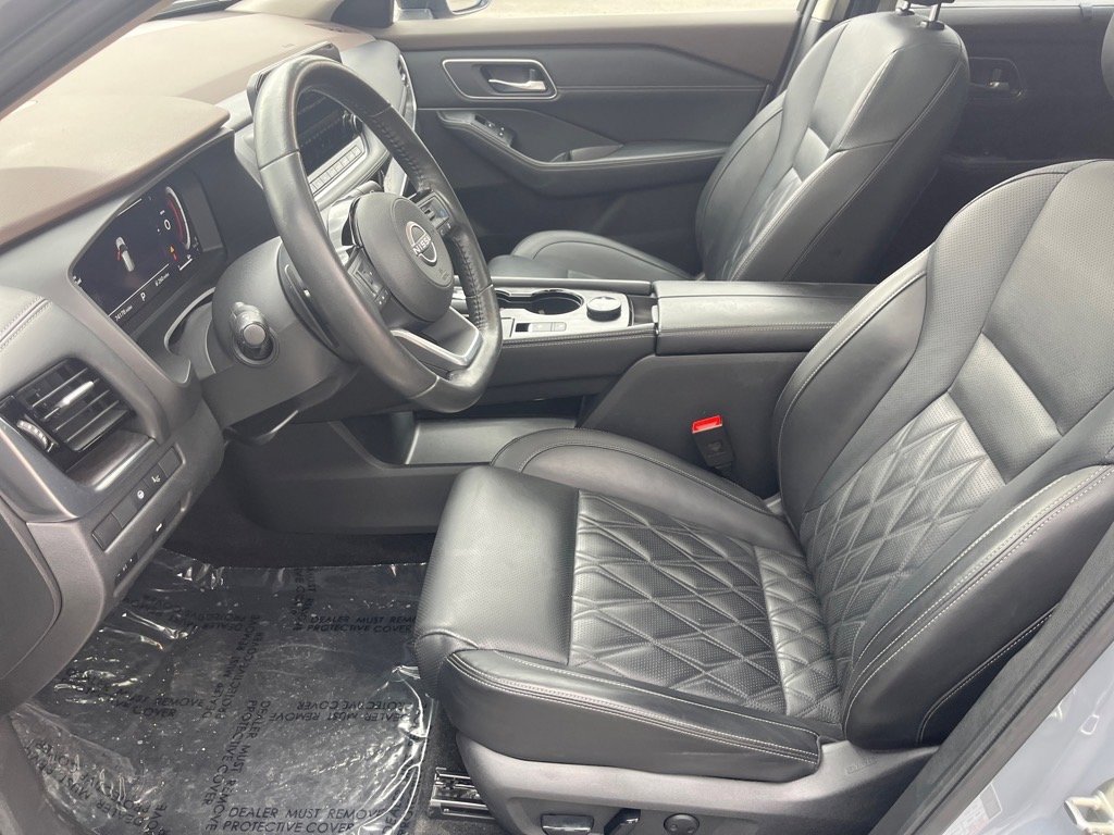 Used 2023 Nissan Rogue Platinum w/ Platinum Premium Package image 5