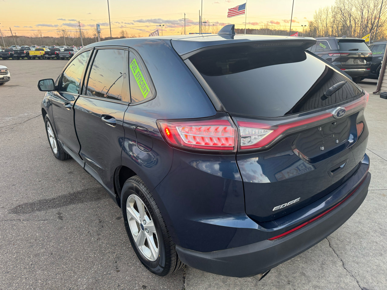 Used 2017 Ford Edge SE image 7