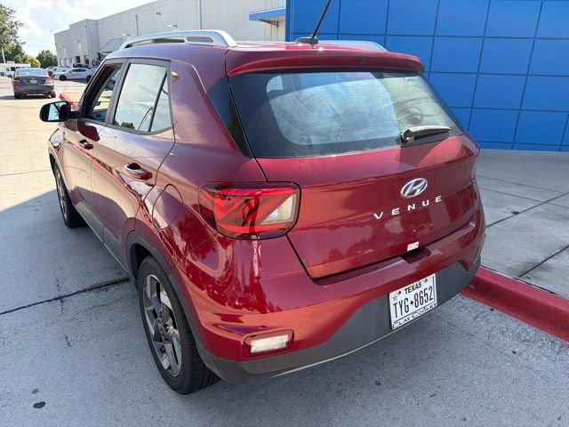 Used 2024 Hyundai Venue SEL FWD image 7
