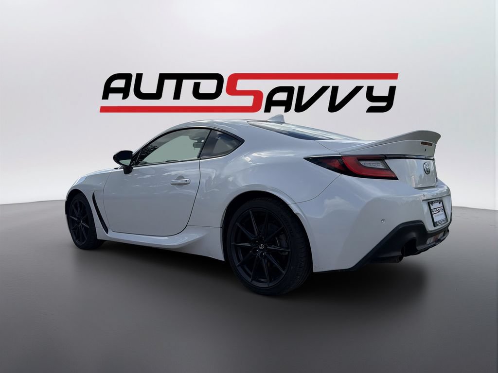 Used 2024 Toyota GR86 Premium RWD image 4