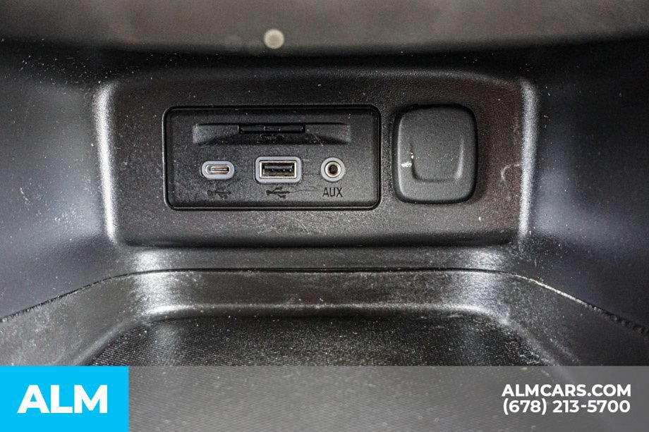 Used 2022 Chevrolet Equinox RS w/ RS Leather Package FWD image 44