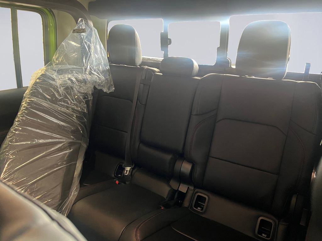 New 2025 Jeep Gladiator Rubicon w/ Convenience Group image 18