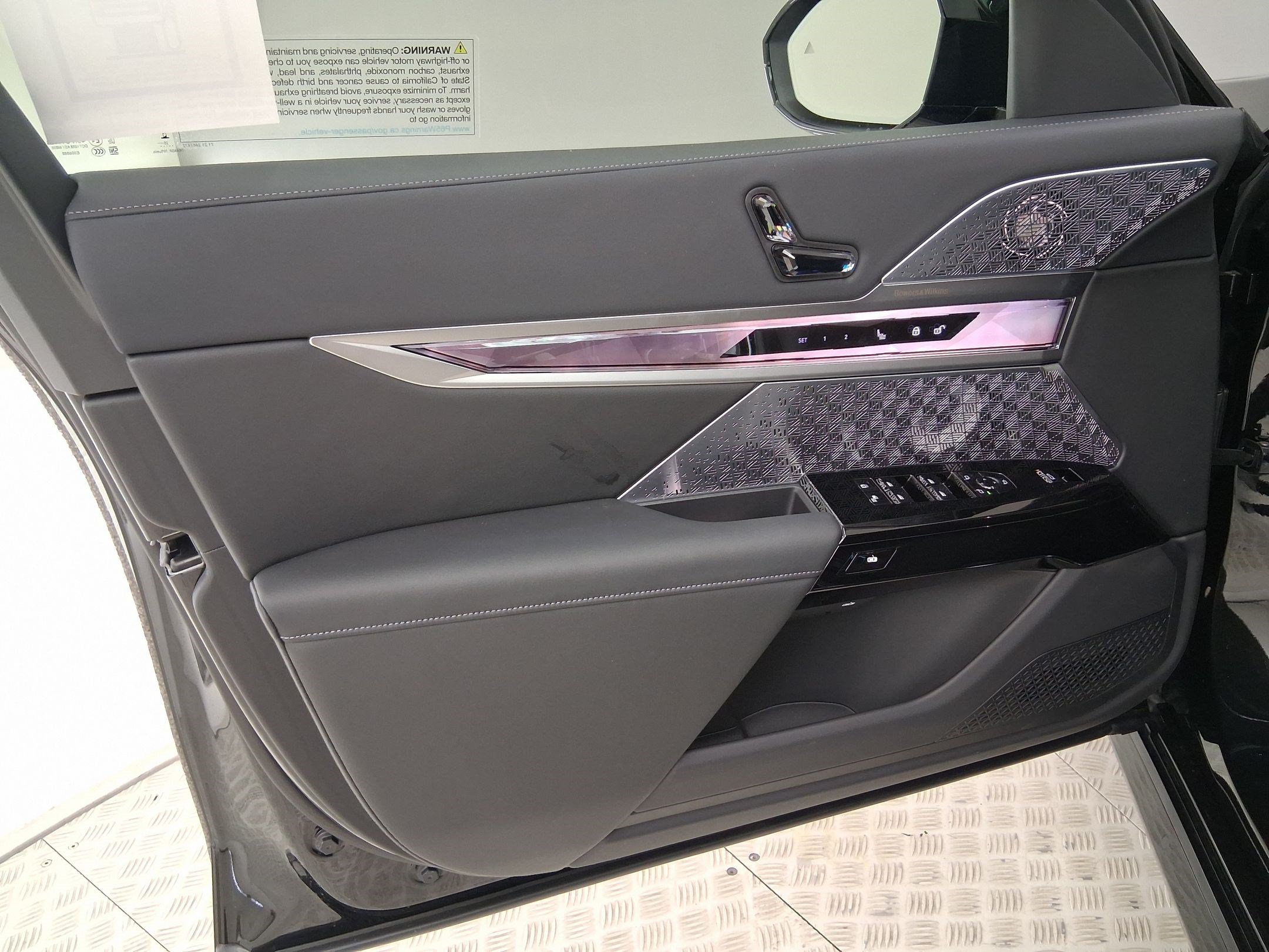 New 2026 BMW i7 M70 w/ Executive Package AWD/4WD image 19