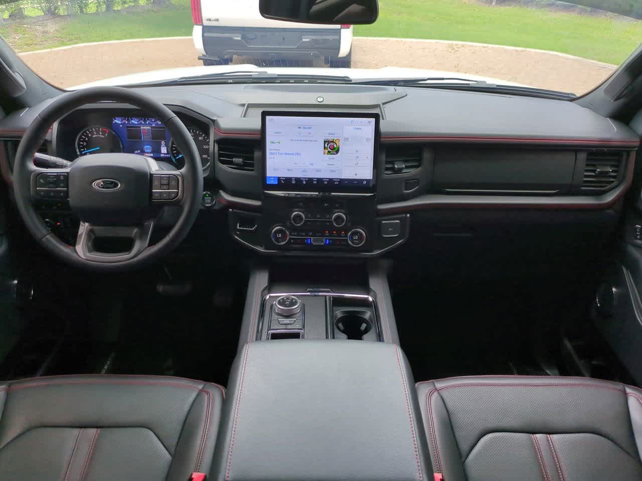 Used 2024 Ford Expedition Limited RWD image 15