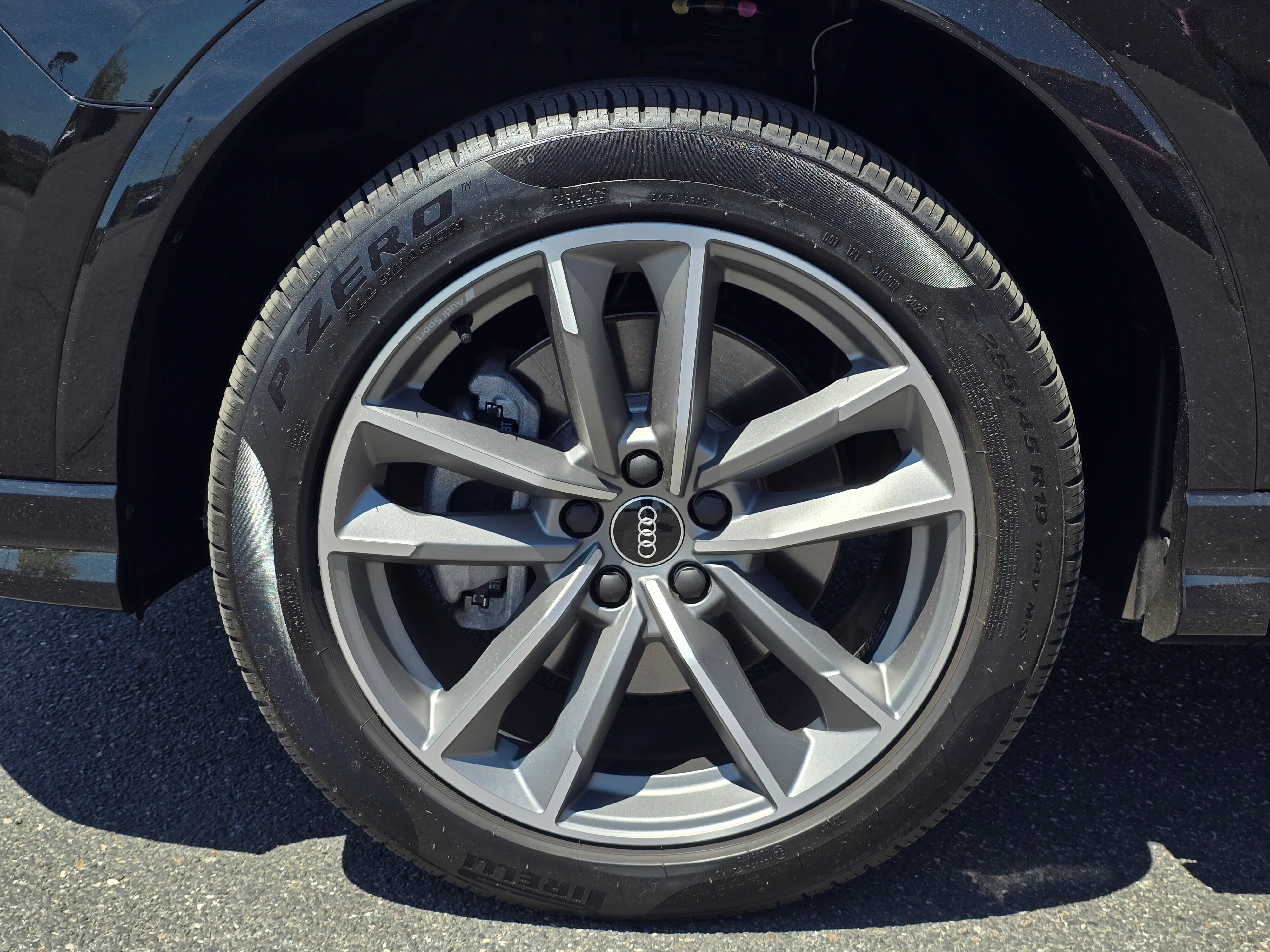 Certified 2025 Audi Q3 2.0T Premium w/ Convenience Package AWD/4WD image 35