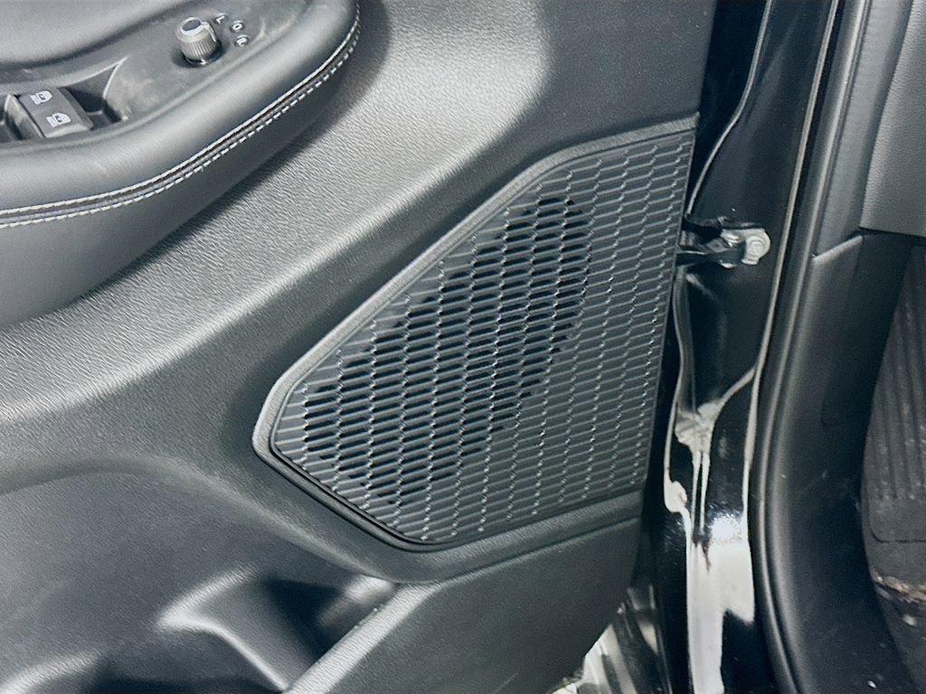 New 2025 Jeep Grand Cherokee L Altitude image 25