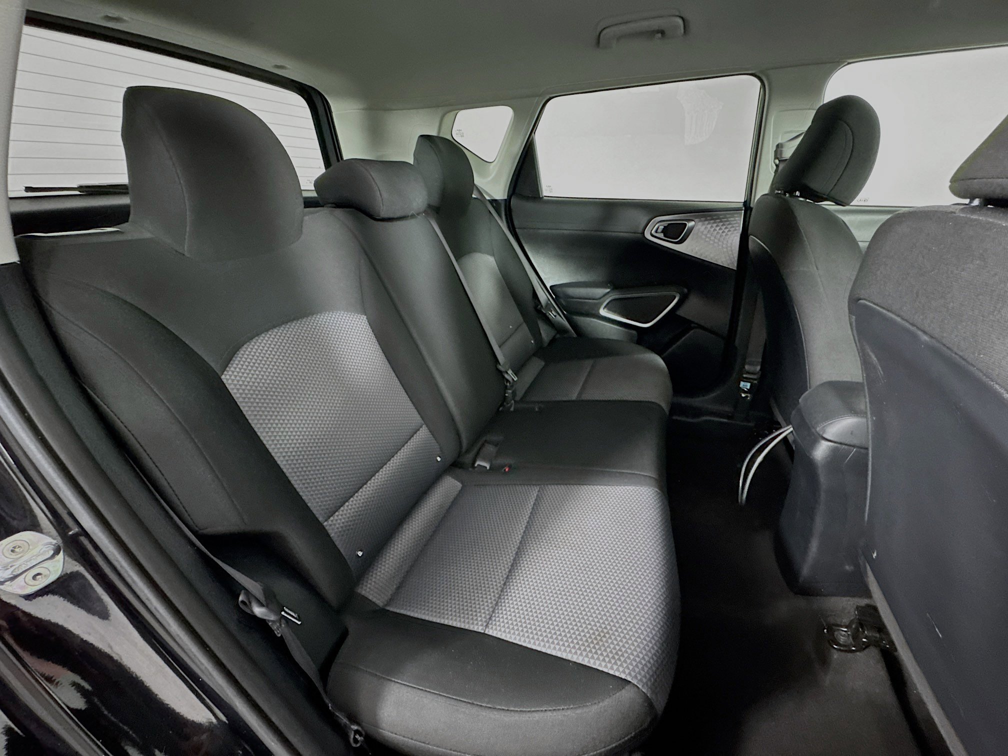 Used 2022 Kia Soul LX image 24