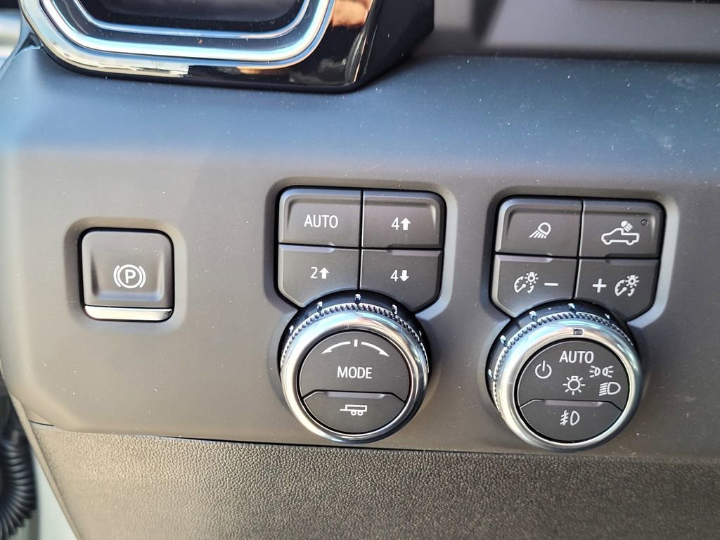 New 2026 GMC Sierra 2500 Denali w/ Denali Reserve Package AWD/4WD image 24