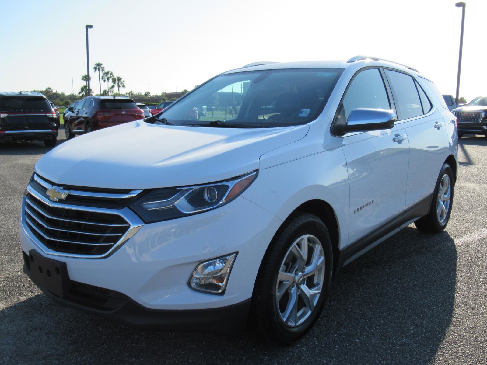 Used 2018 Chevrolet Equinox Premier FWD image 3