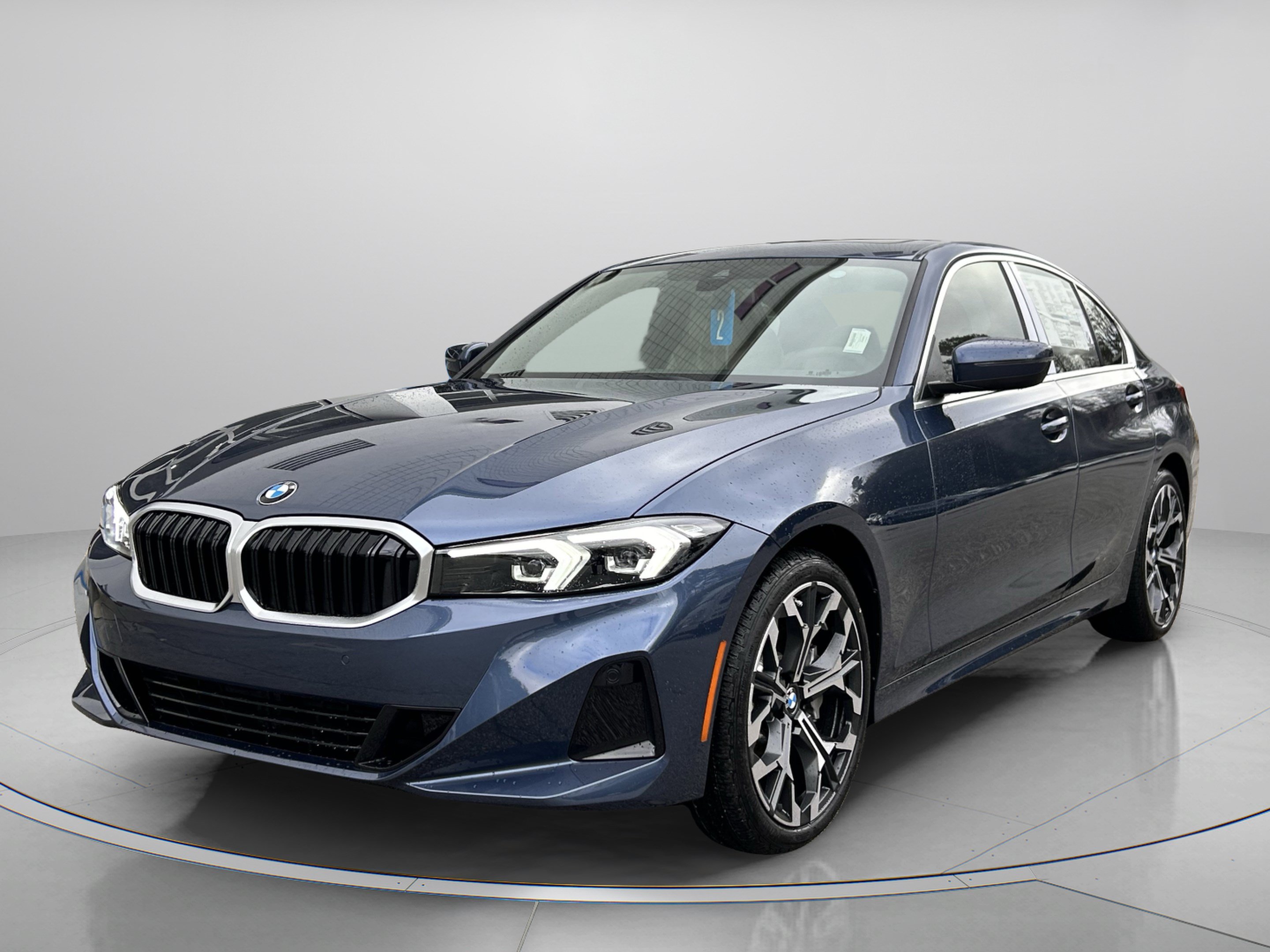 Used 2026 BMW 330i Sedan w/ Premium Package RWD image 2