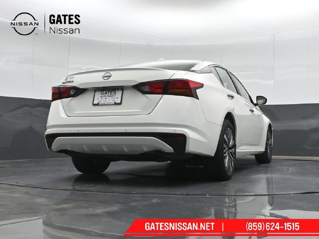 Used 2025 Nissan Altima 2.5 SV FWD image 34