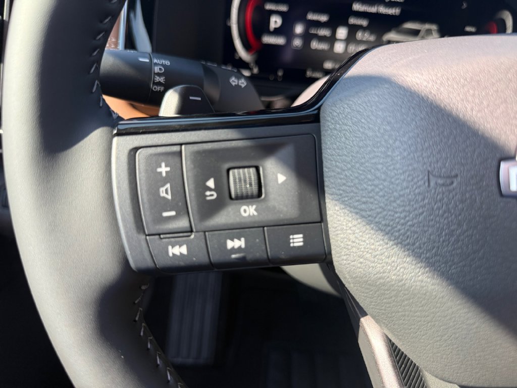 New 2026 Nissan Pathfinder Platinum FWD image 24