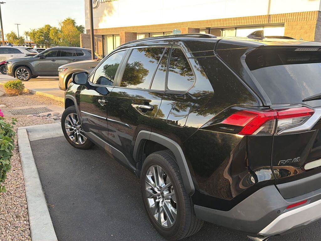 Used 2021 Toyota RAV4 Limited FWD image 2