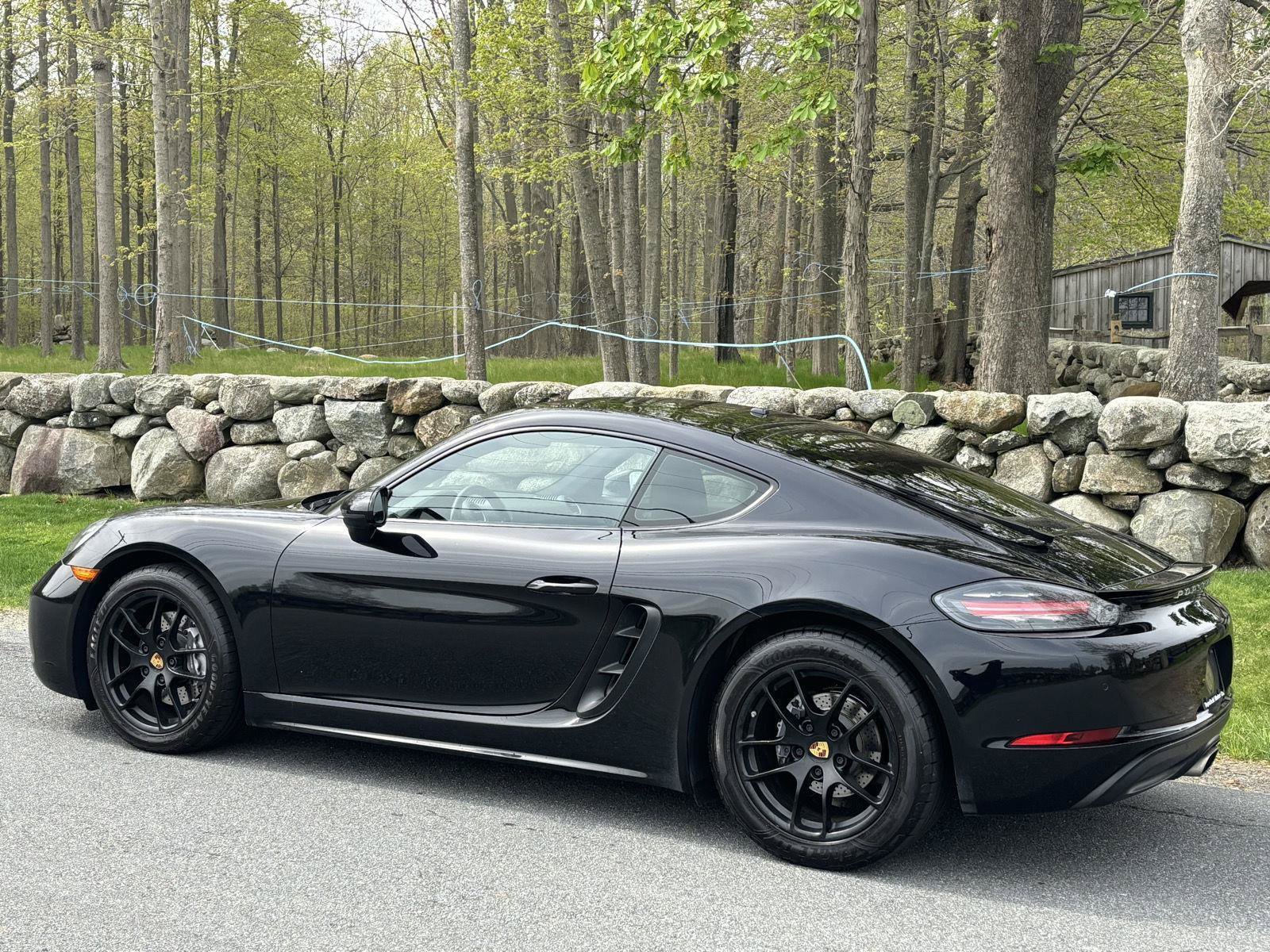 Used 2017 Porsche 718 Cayman RWD image 13