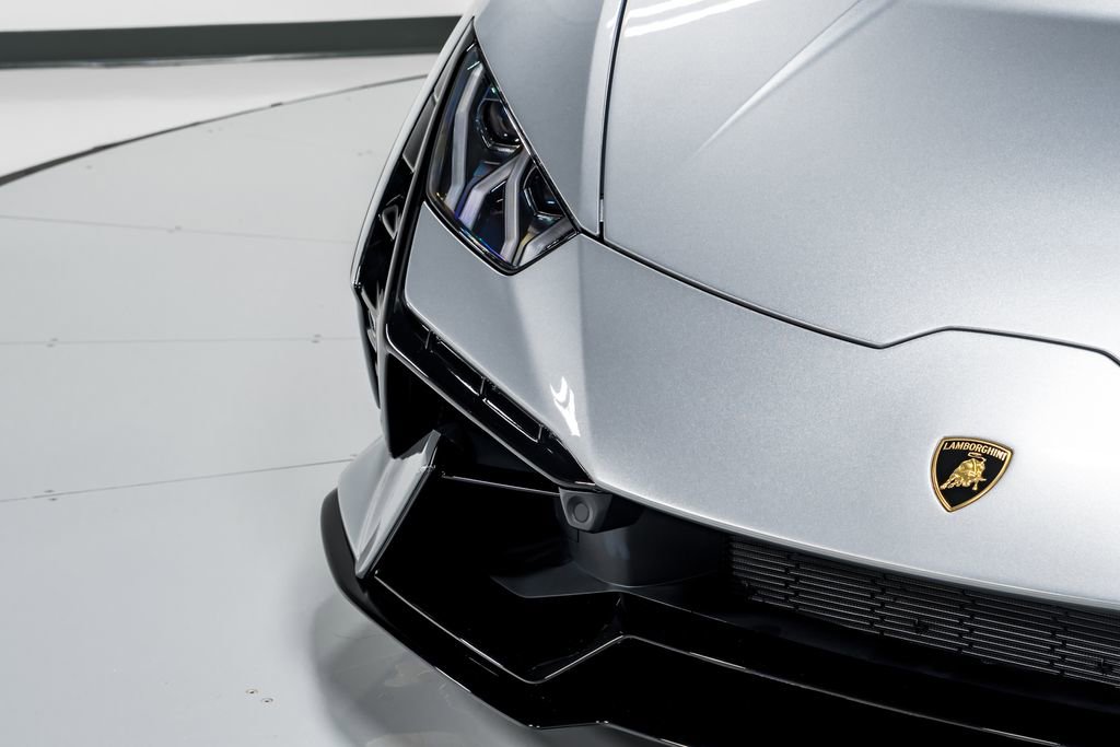 Used 2023 Lamborghini Huracan Tecnica RWD image 40