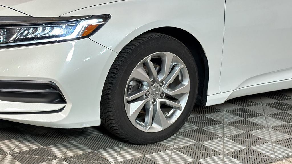 Used 2018 Honda Accord LX image 4