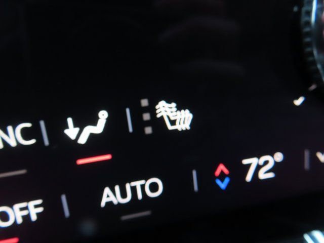 Certified 2025 GMC Yukon XL Denali image 27