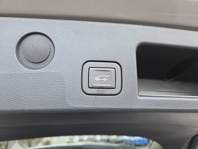 New 2026 GMC Terrain Elevation w/ Elevation Premium Package image 18