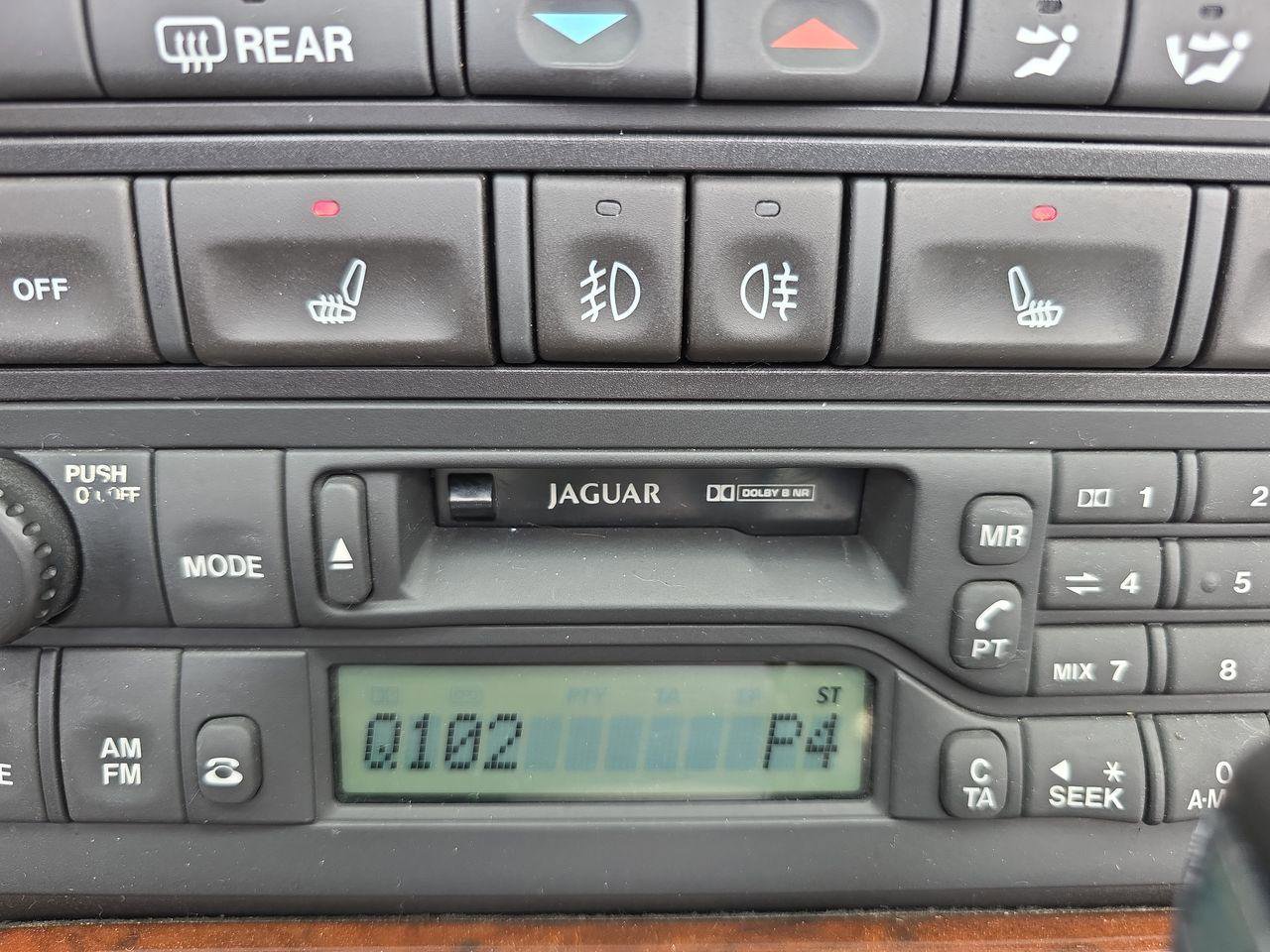 Used 2004 Jaguar XK8 Convertible image 25