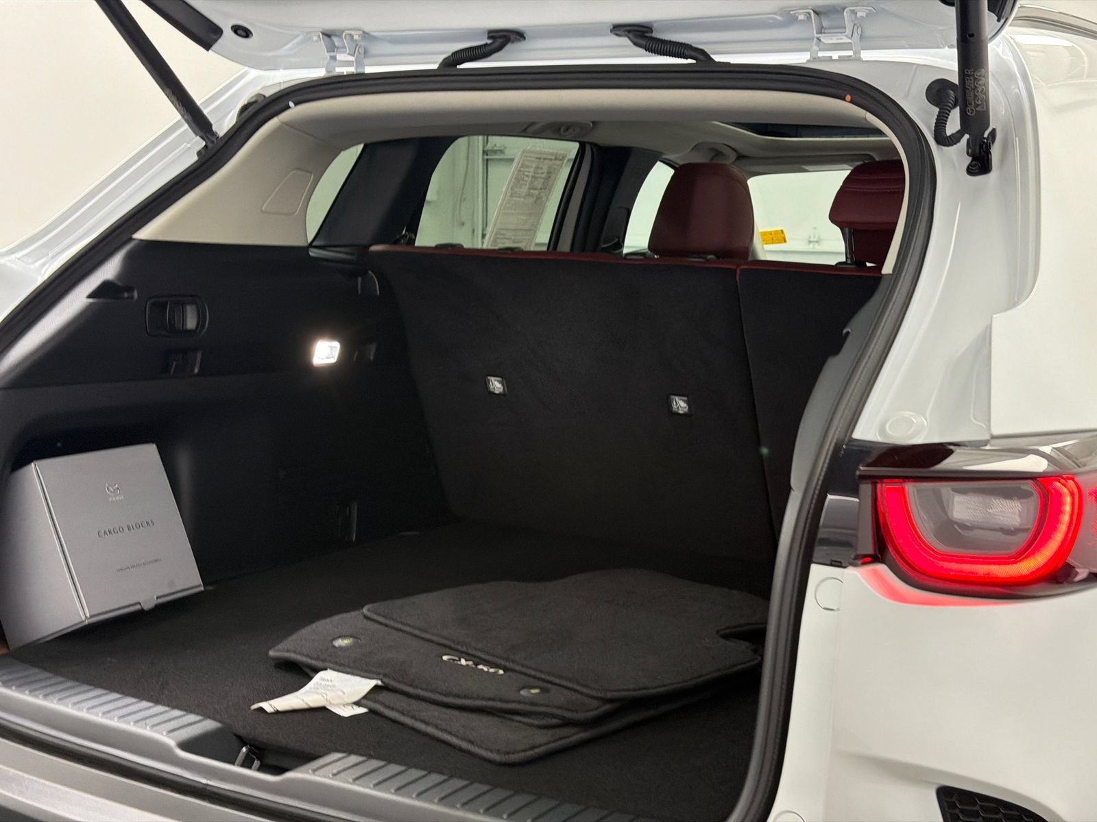 Certified 2026 MAZDA CX-50 AWD 2.5 Hybrid w/ Cargo Package image 8