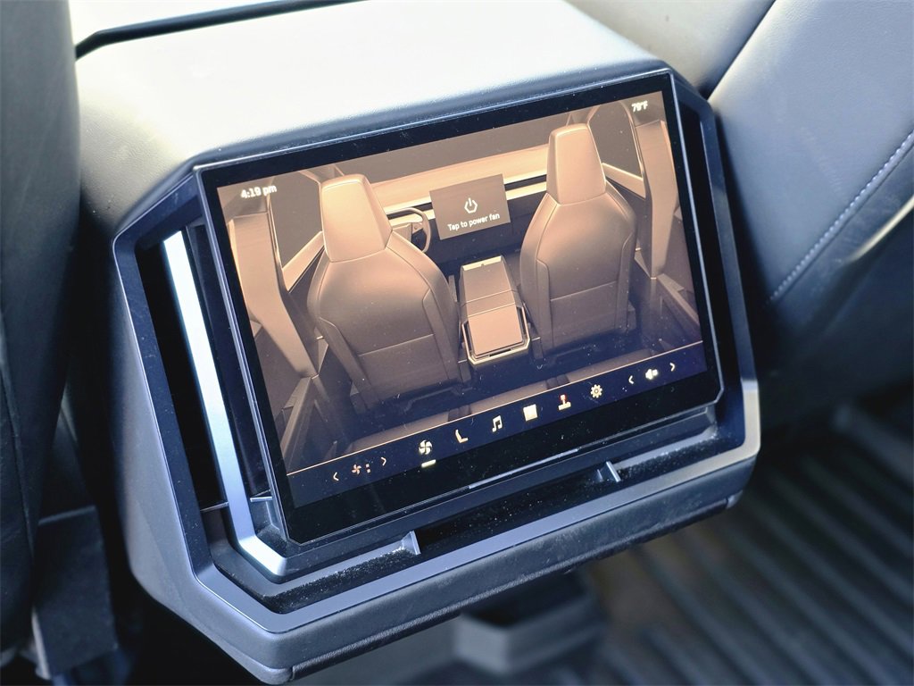 Used 2024 Tesla Cybertruck AWD Crew Cab image 12