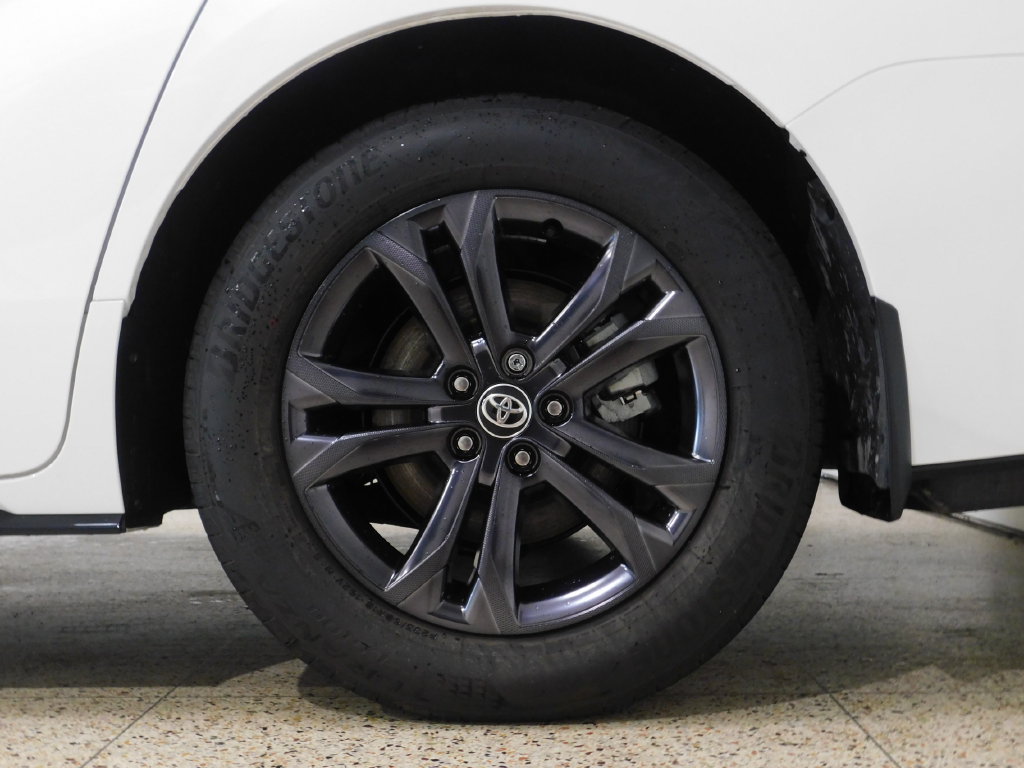 Used 2026 Toyota Sienna XSE AWD/4WD image 68