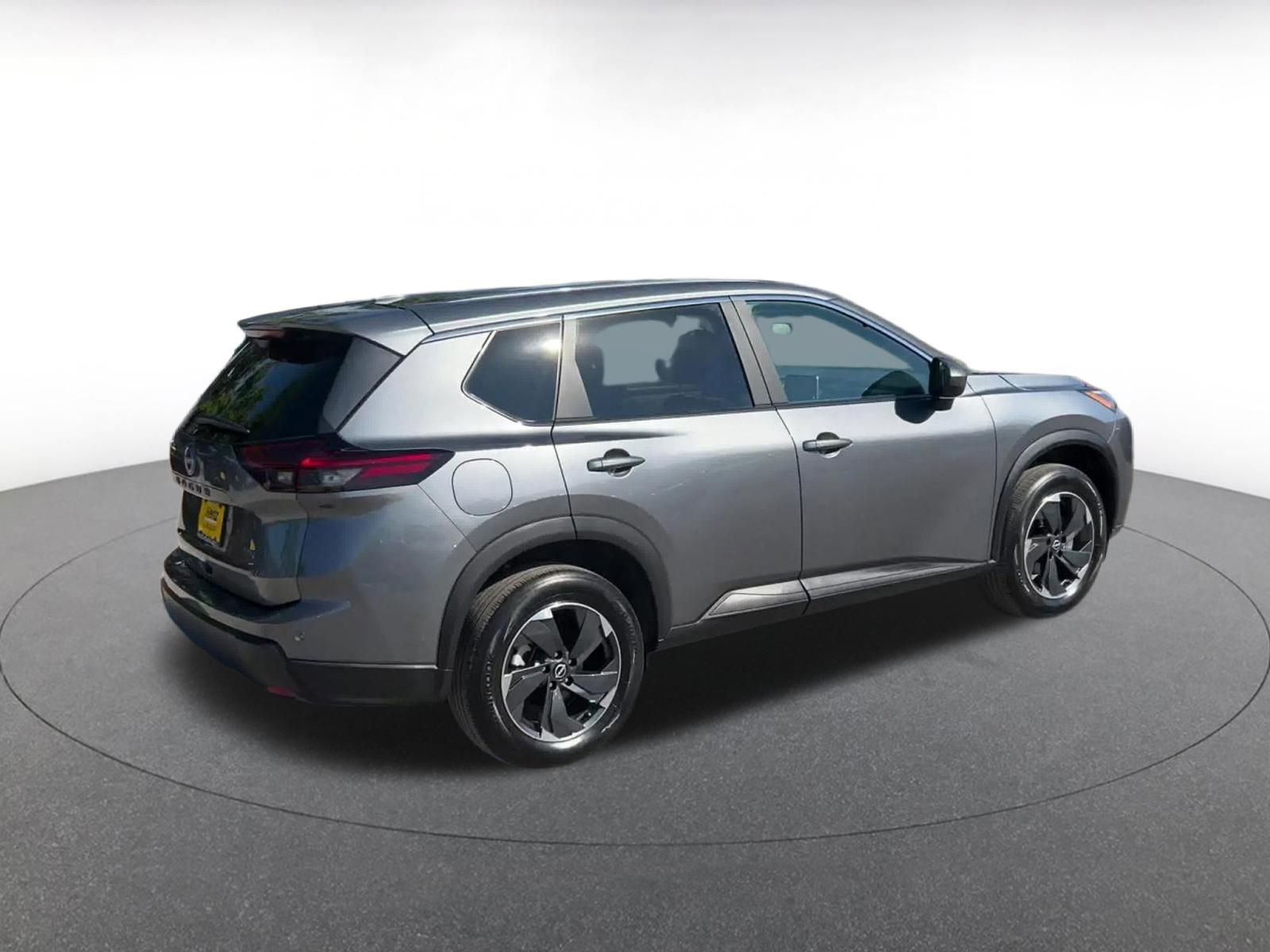 Used 2025 Nissan Rogue SV AWD/4WD image 15