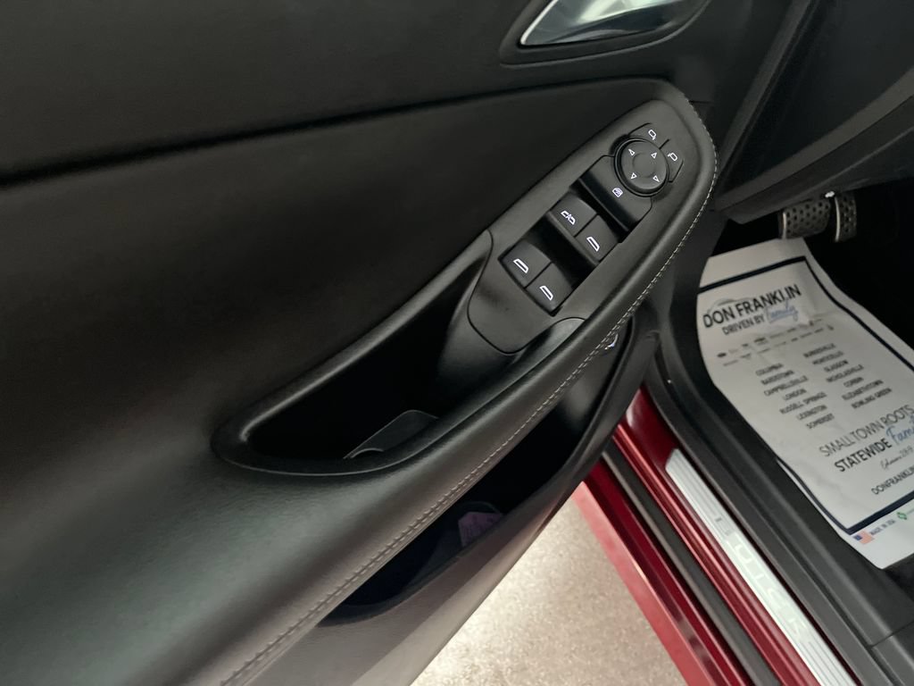 Used 2023 Buick Encore GX Select w/ Sport Touring Package FWD image 10