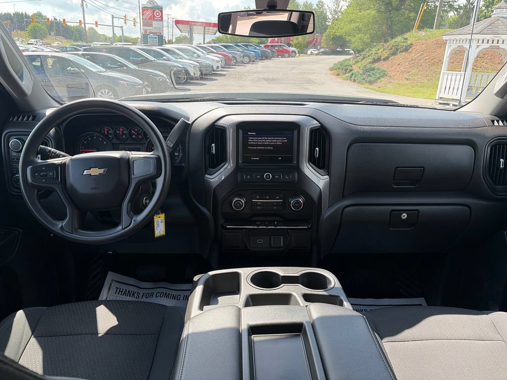 Used 2020 Chevrolet Silverado 1500 Custom w/ Custom Value Package AWD/4WD image 13