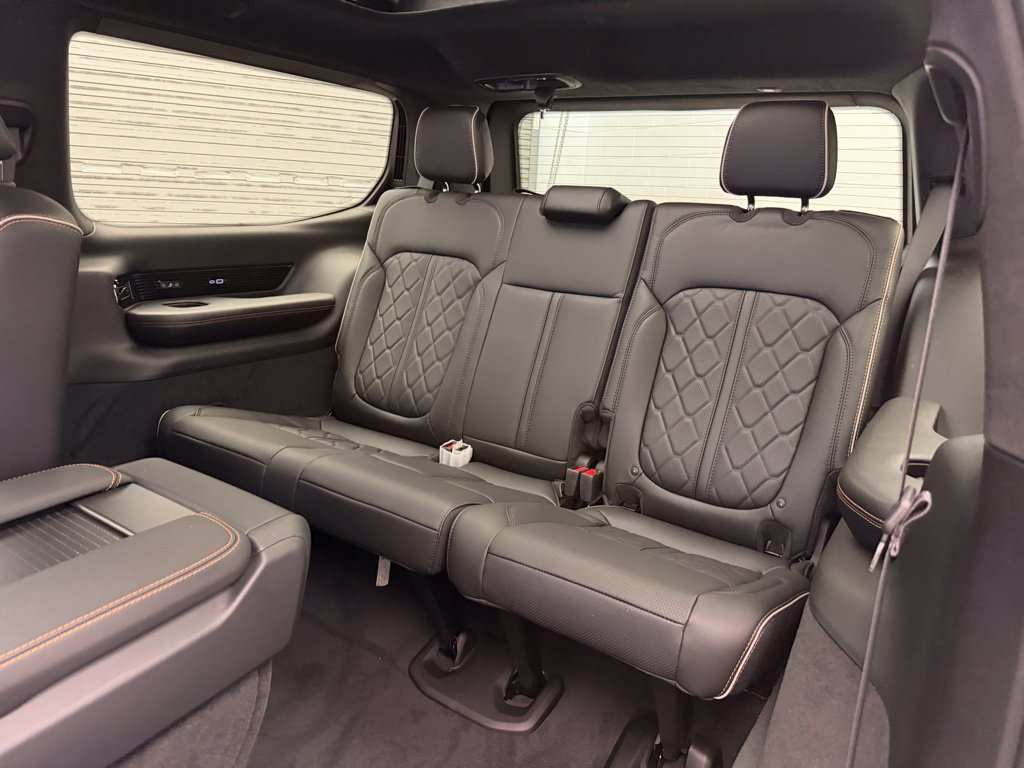 New 2026 Jeep Grand Wagoneer Summit AWD/4WD image 27