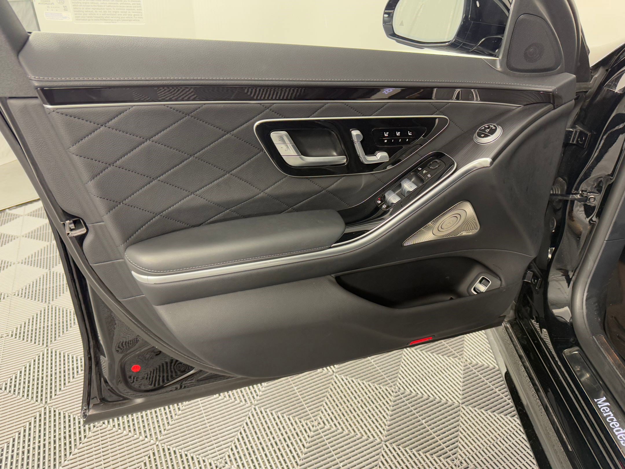 Used 2022 Mercedes-Benz S 580 4MATIC Sedan image 14