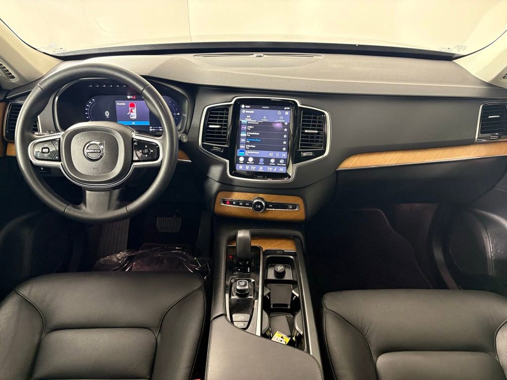 Used 2023 Volvo XC90 T8 Plus image 39