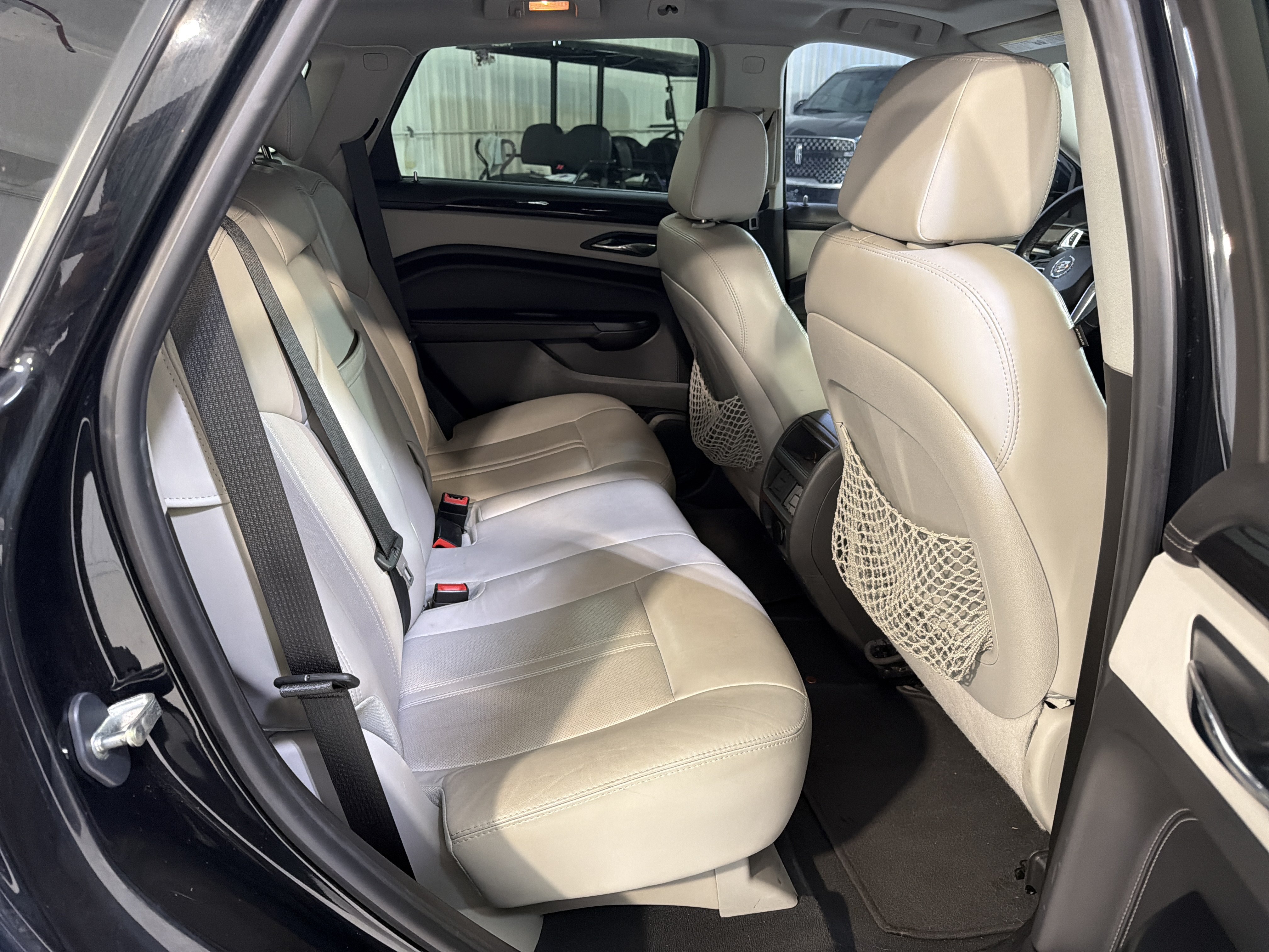 Used 2014 Cadillac SRX Luxury w/ Driver Awareness Package FWD image 12