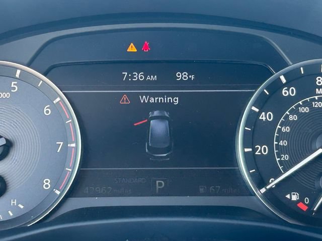 Certified 2019 INFINITI QX50 Essential w/ Premium Heat Package FWD image 32
