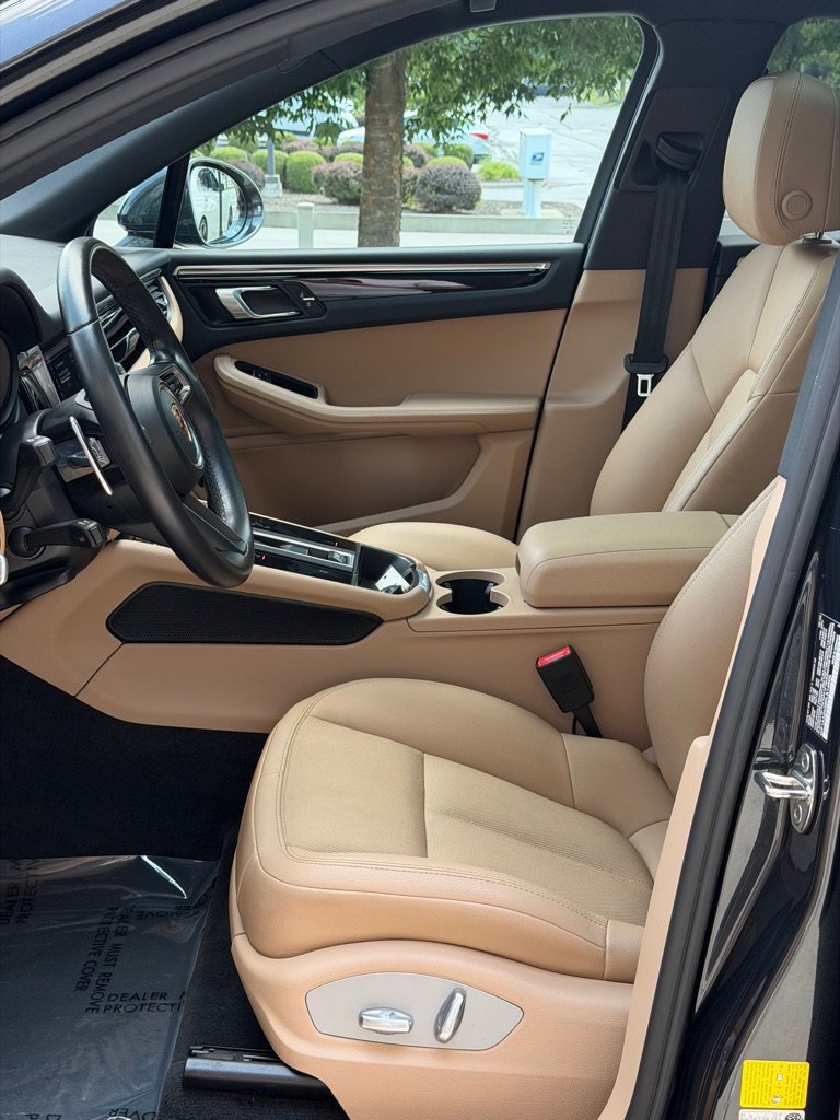 Used 2023 Porsche Macan AWD/4WD image 20