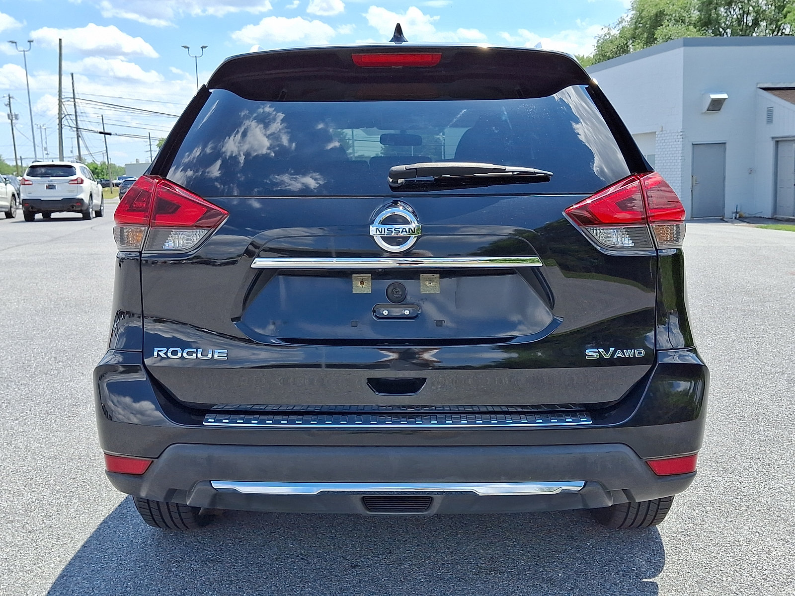 Used 2018 Nissan Rogue SV AWD/4WD image 7