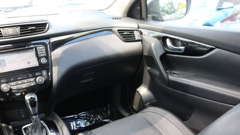 Used 2018 Nissan Rogue Sport SL w/ SL Premium Package AWD/4WD image 22