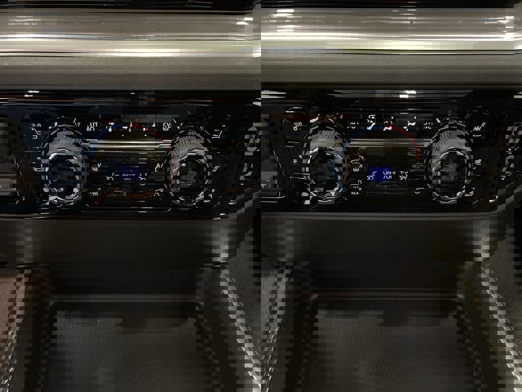 New 2026 Chevrolet Silverado 3500 High Country w/ High Country Premium Package image 25