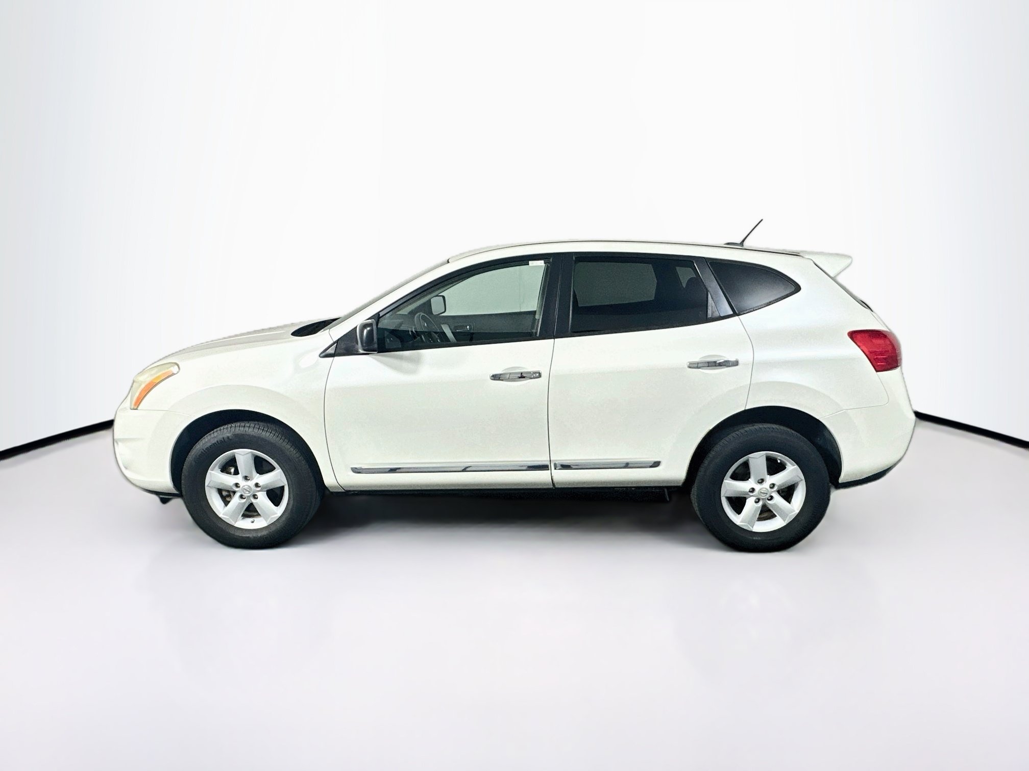 Used 2012 Nissan Rogue S w/ Special Edition Pkg FWD image 4