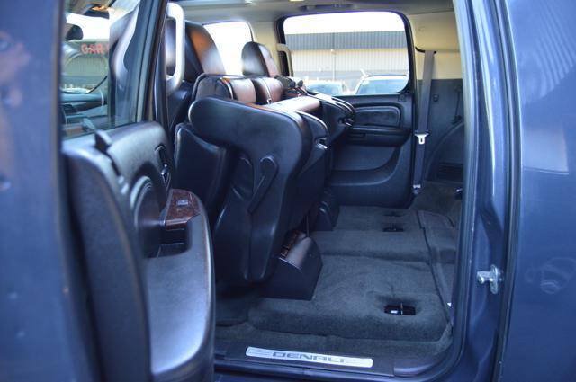 Used 2008 GMC Yukon XL Denali AWD/4WD image 12