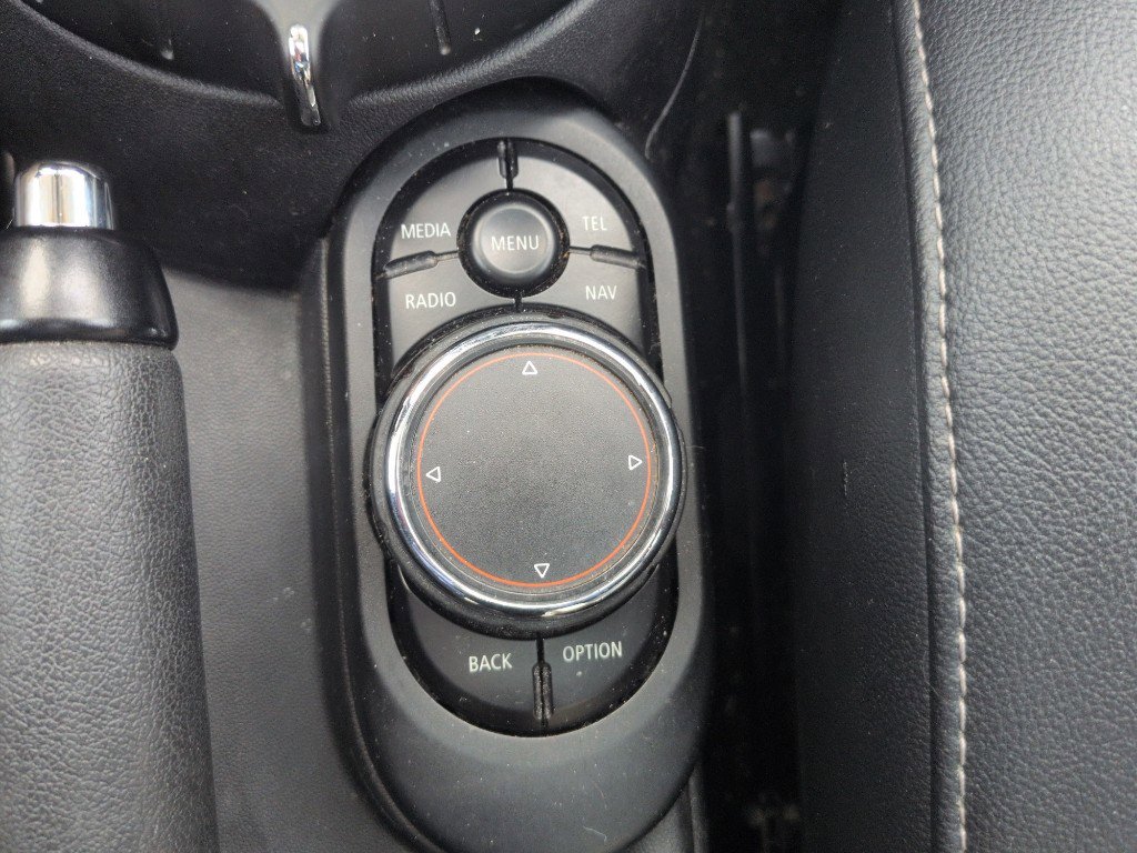 Used 2015 MINI Cooper S image 11