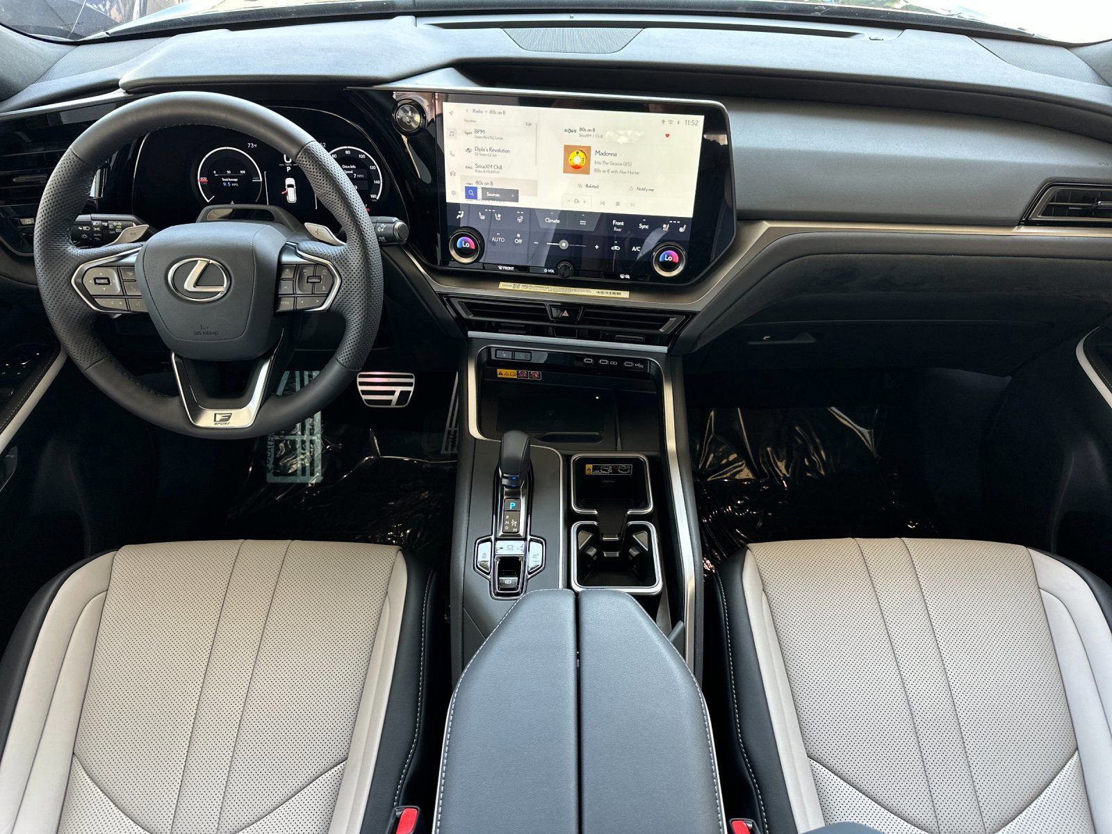 Used 2026 Lexus TX 500h AWD w/ Technology Package image 15