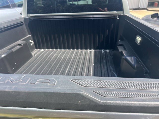 Used 2025 Toyota Tacoma SR5 AWD/4WD image 36