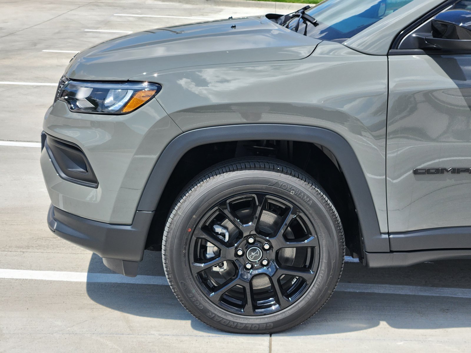 New 2026 Jeep Compass Latitude AWD/4WD image 10