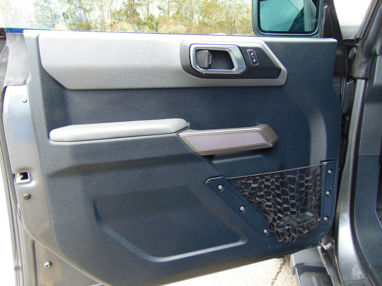 Used 2022 Ford Bronco Black Diamond image 8