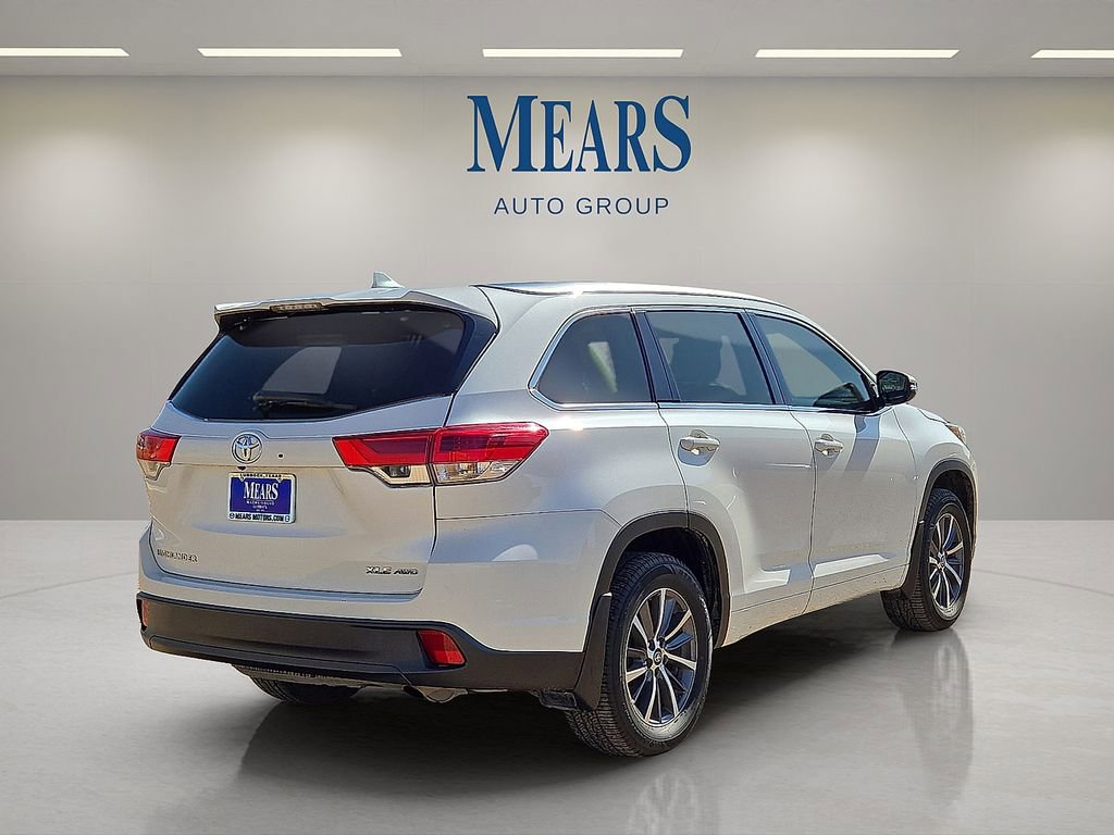 Used 2018 Toyota Highlander XLE image 5