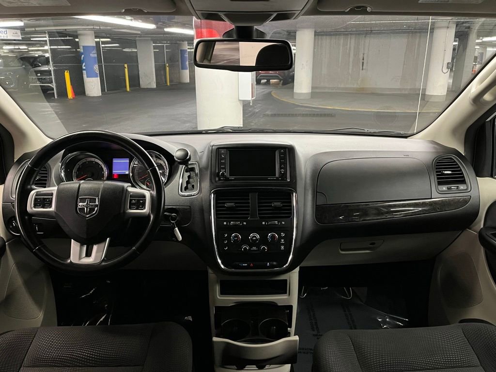 Used 2020 Dodge Grand Caravan SE w/ Rear Park Assist Package image 6