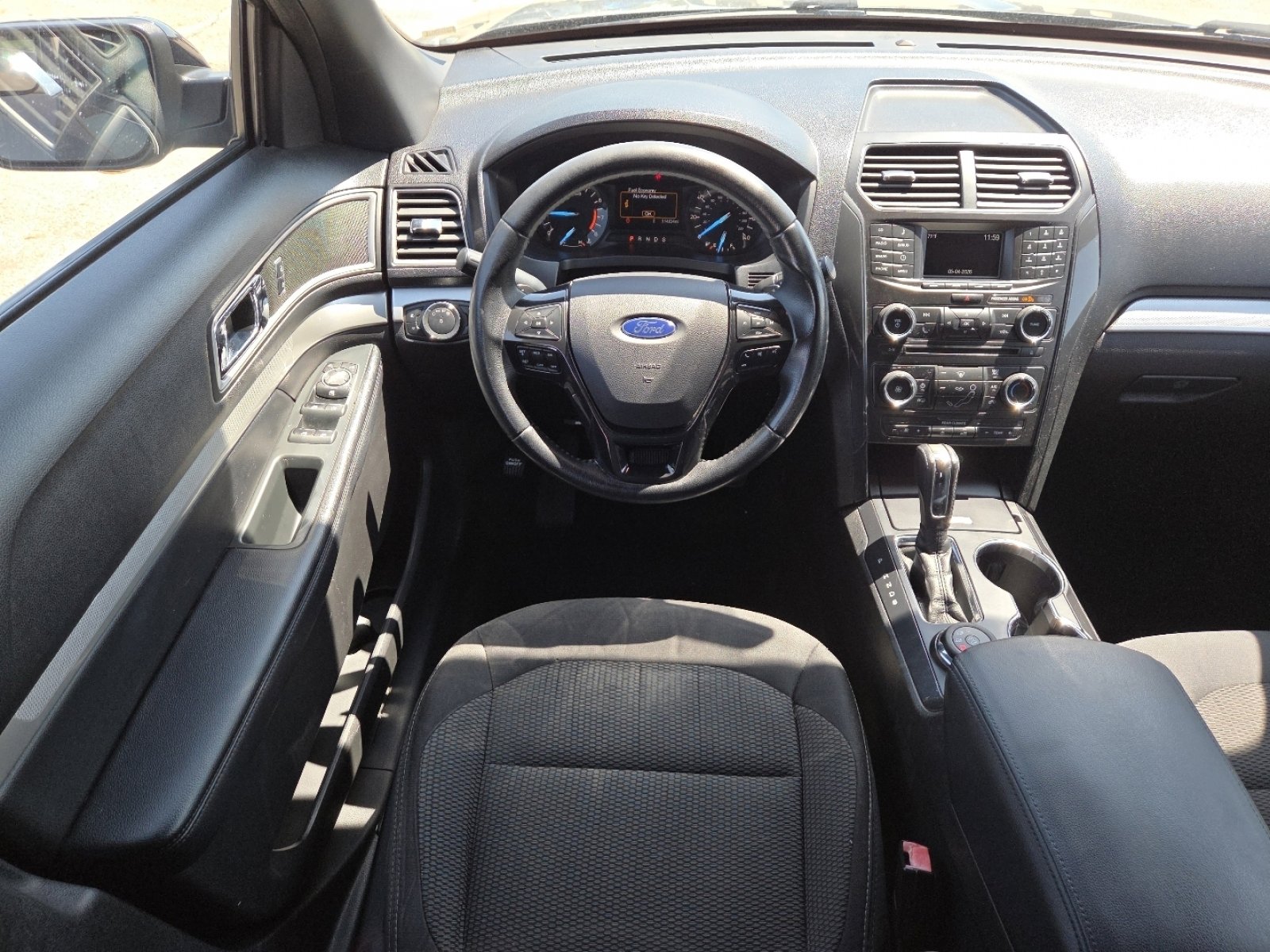 Used 2017 Ford Explorer XLT AWD/4WD image 22