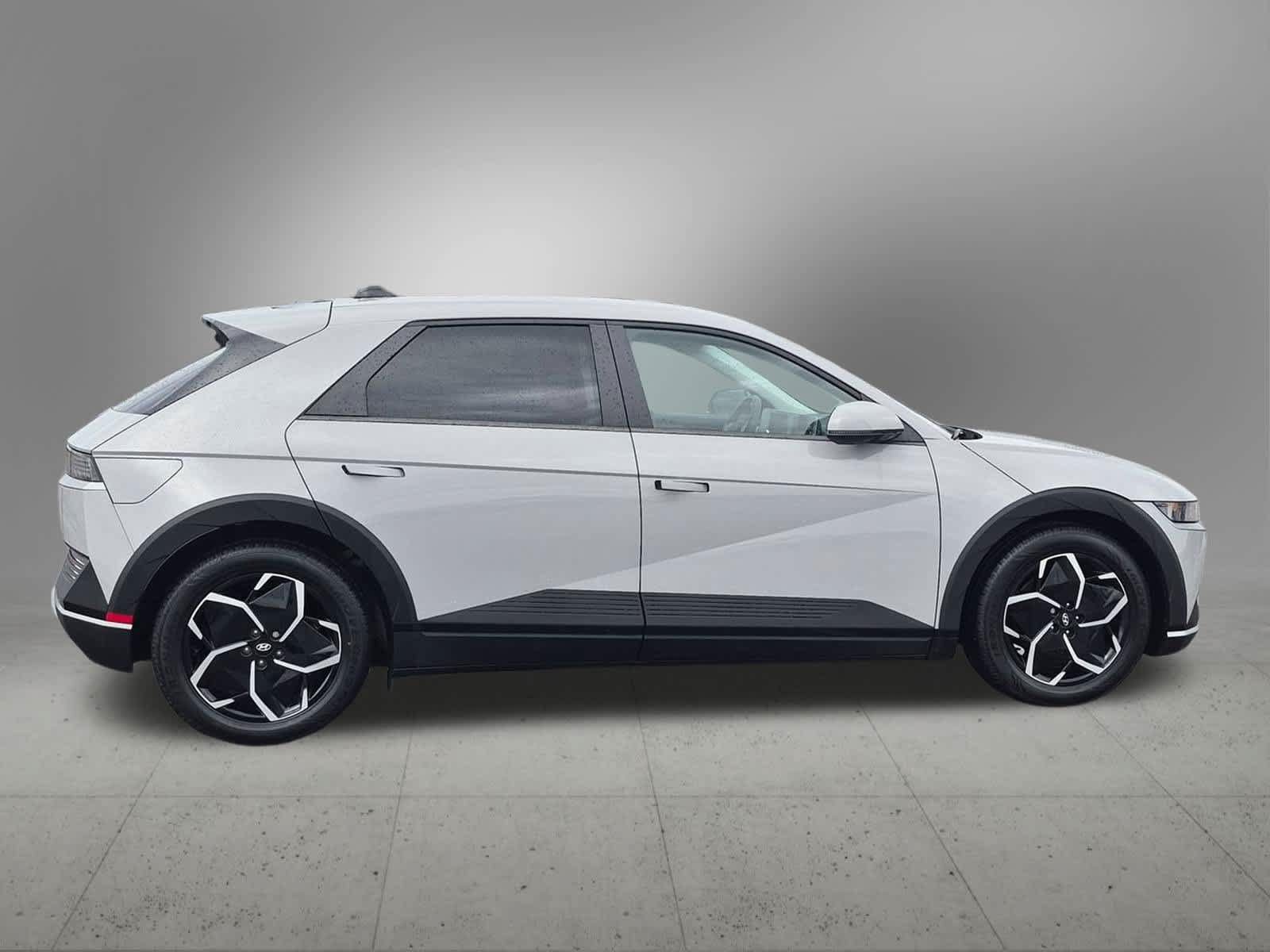 Used 2023 Hyundai Ioniq 5 SEL w/ Cargo Package RWD image 7